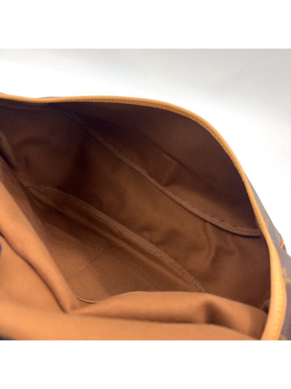 Louis Vuitton Saumur 35 Monogram Leather Brown Shoulder Bag Gold - Picture 3 of 15